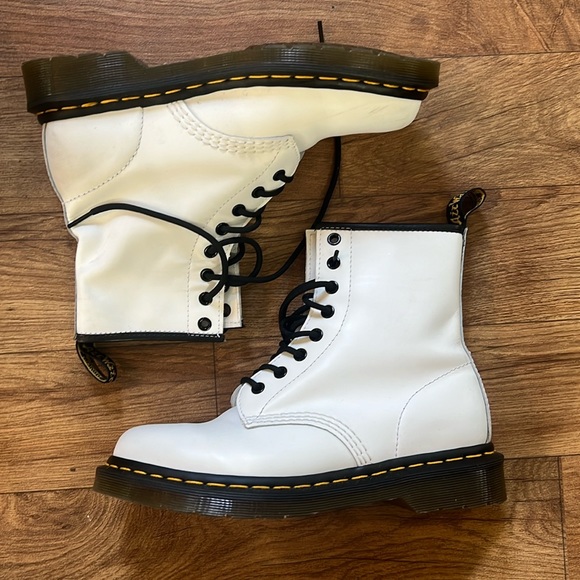 White Doc Marten Icons - Picture 1 of 4